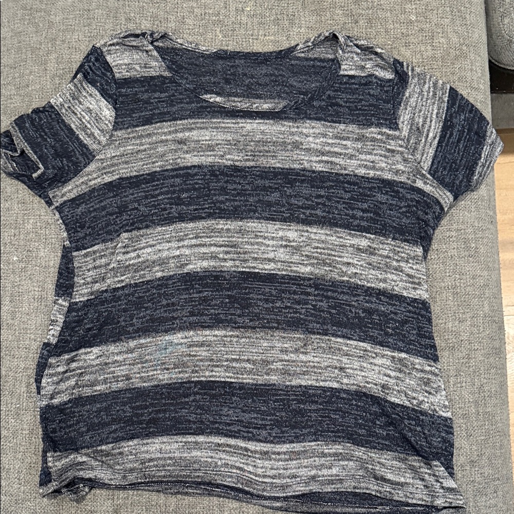 🔥 woman Shirt - Blue and Gray with glitter flecks within the blue